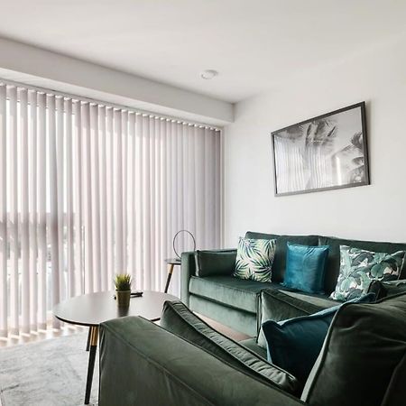 Beautiful 2 Bed Apartment In A Converted Mill Leeds  Bagian luar foto