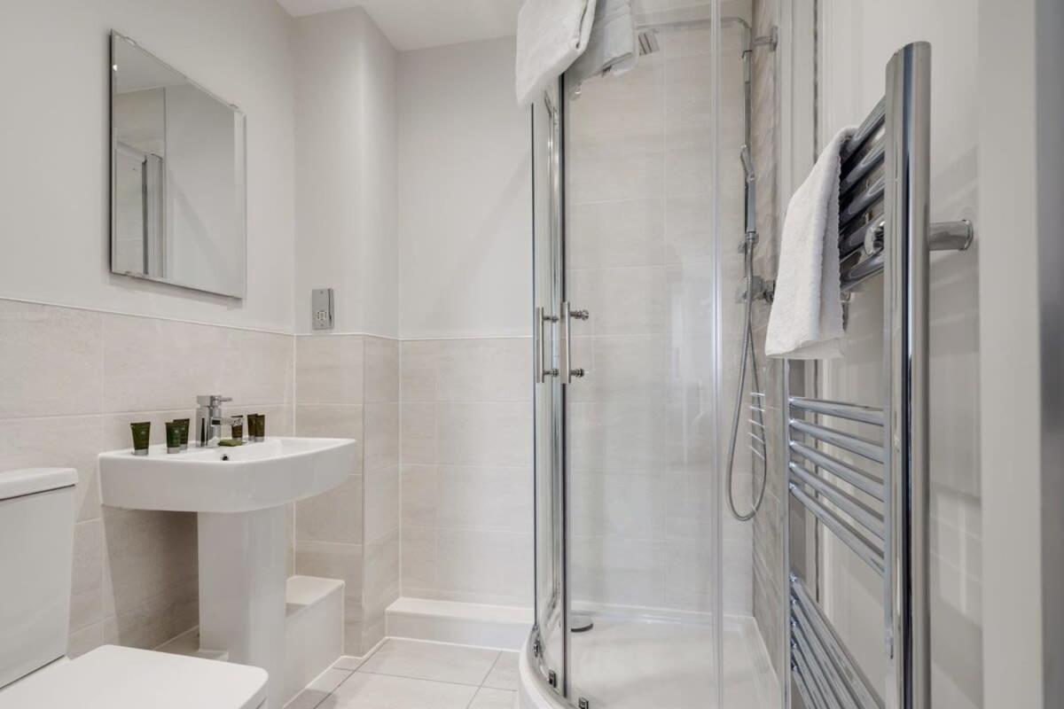 Beautiful 2 Bed Apartment In A Converted Mill Leeds  Bagian luar foto